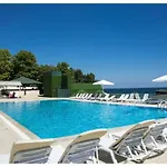 Westport Istanbul & *