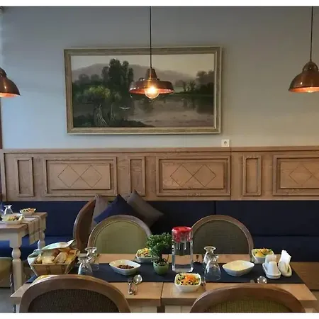 Westport Istanbul & Hotell