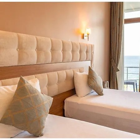 Westport Istanbul & ホテル