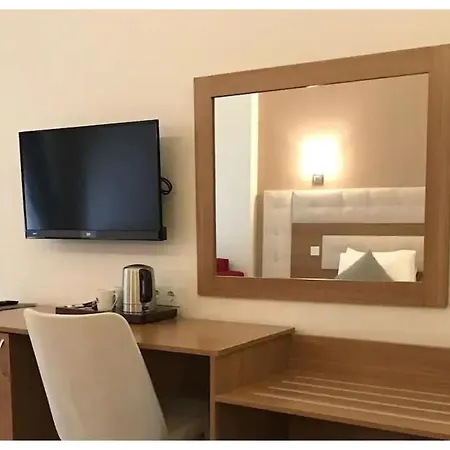 ホテル Westport Istanbul & *