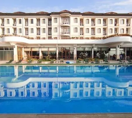 ホテル Westport Istanbul & *