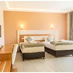 Westport Istanbul & סיליברי